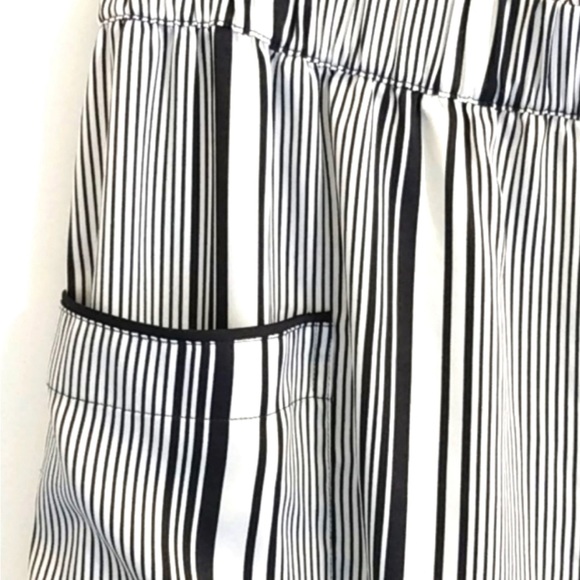 VICTORIA'S SECRET BLACK AND WHITE STRIPE SATIN LOUNGE PANTS  SIZE Medium - Picture 4 of 4